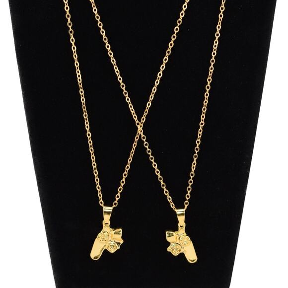 Video Game Controller Magnetic Friendship/Relationship Necklaces - Set of 2. New - Picture 2 of 4